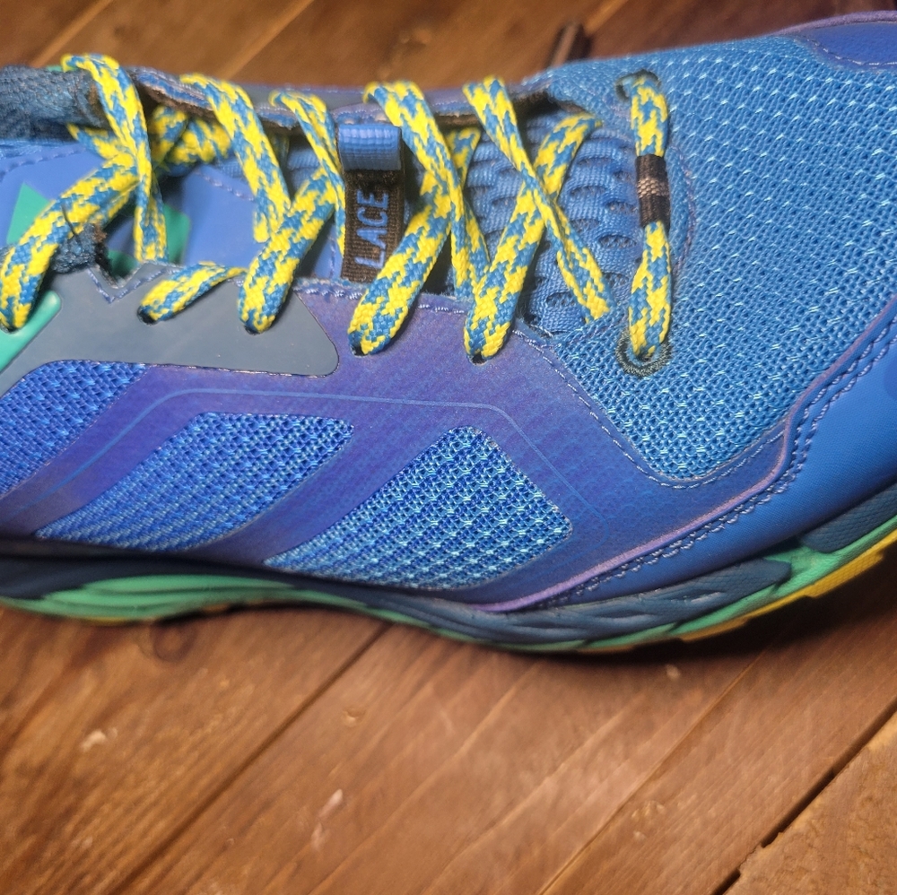 Womans Size 7.5 Trail/Walking/Running Shoes plus - Picture 4 of 15